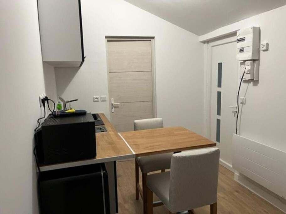 Studio Avec Terrasse Paris Sud Вильжюиф Экстерьер фото